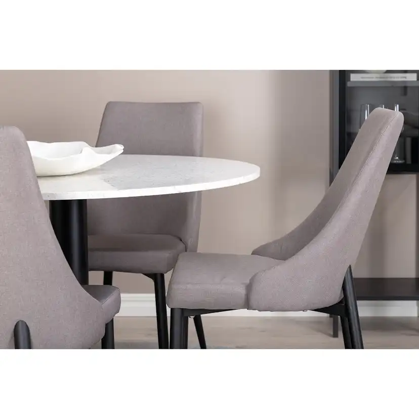Matgrupp Venture Home Razzia med 4 Leone stolar