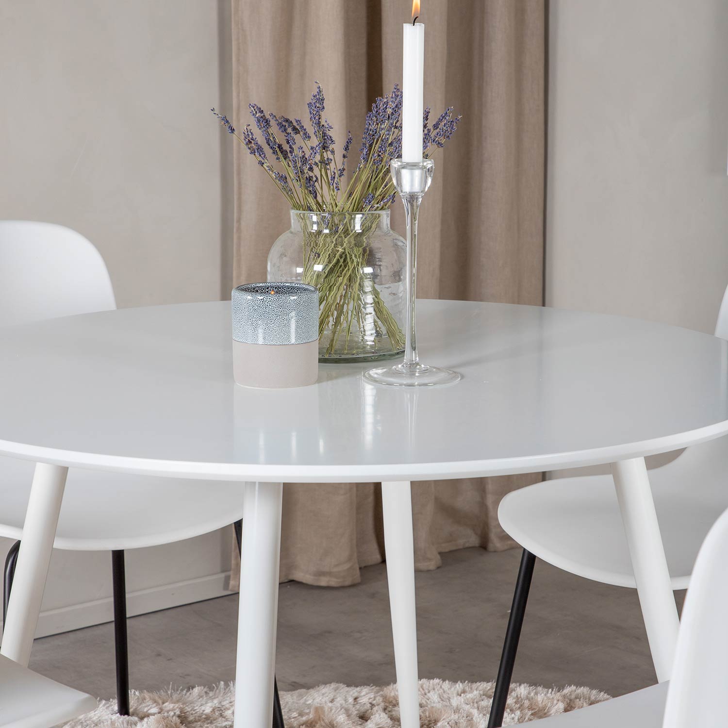 Matgrupp Venture Home Plake med 4 Ardi Stolar Runt