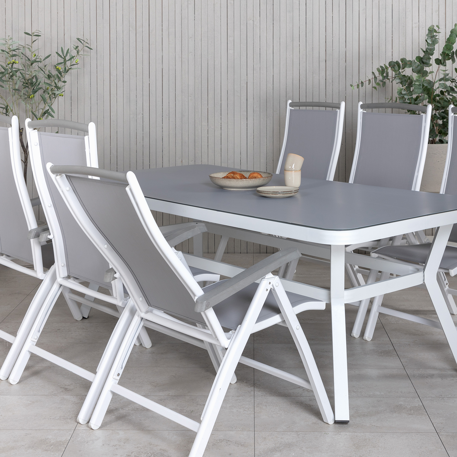 Matgrupp Utomhus Venture Home Virya 160x90 cm med 6 Albany Trädgårdsstolar