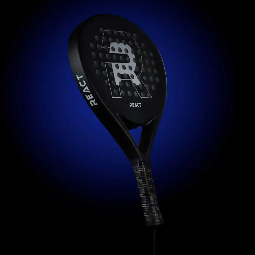 Padelracket React med 2 racketar och Bollar