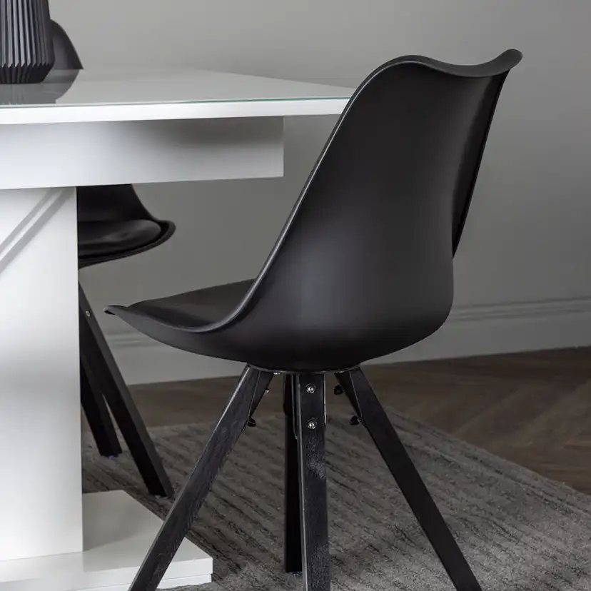 Matgrupp Venture Home Pluto med 4 Zeno Stolar