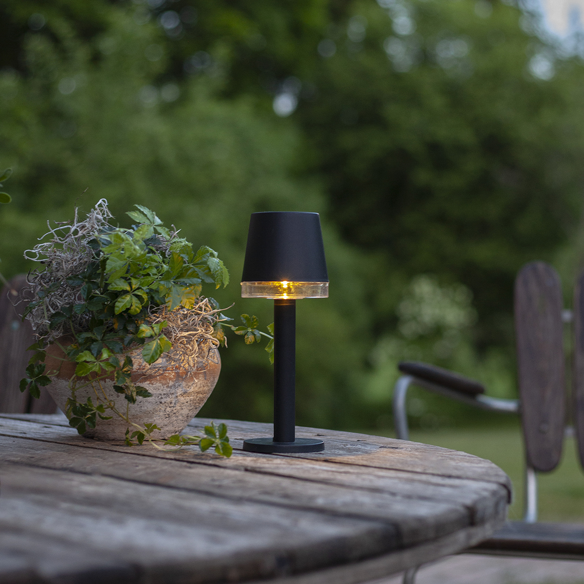 Solcellslampa Star Trading Parvus LED