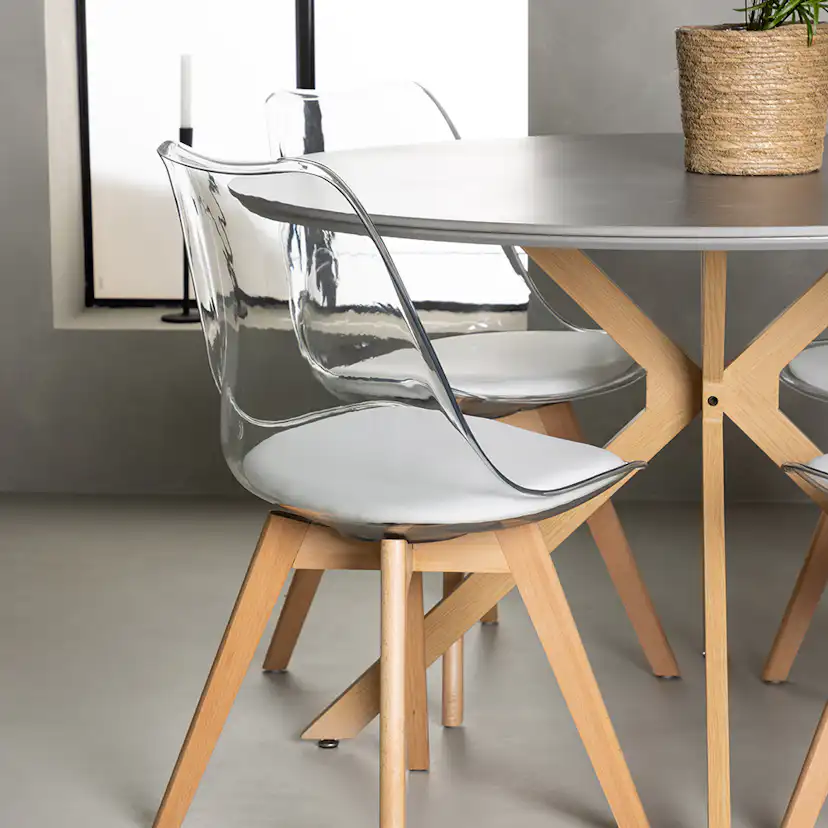 Matgrupp Venture Home Piazza Ø120 cm med 4 st Edvin stolar