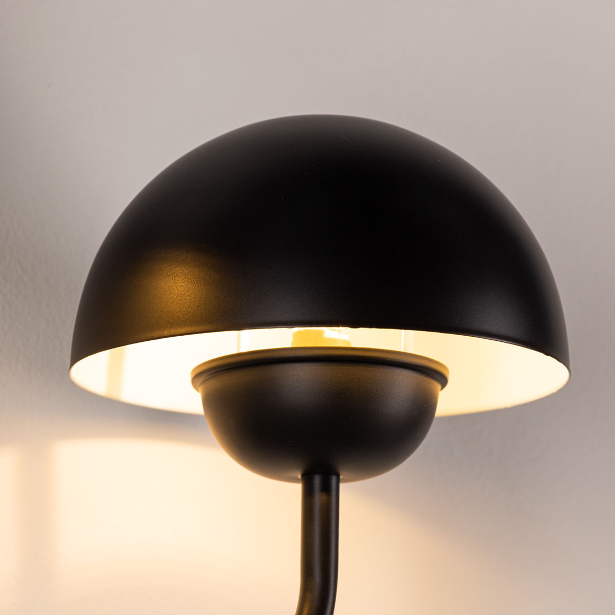 Vägglampa Vind Lyckorna