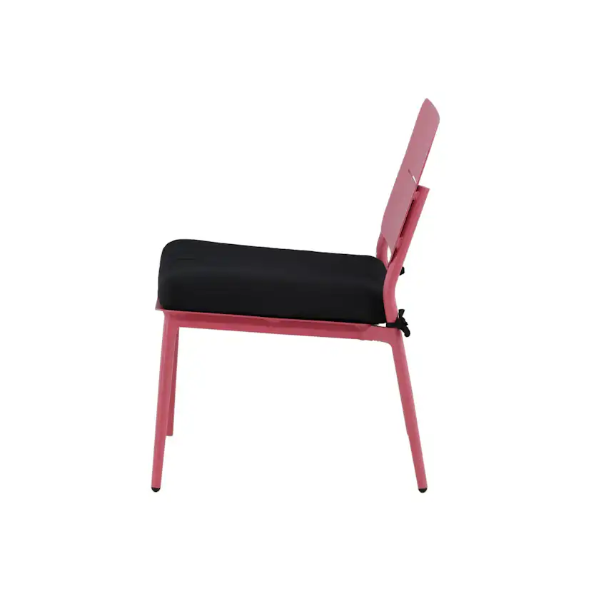 Lina lounge Chair - Pink / Black Cushion Rosa
