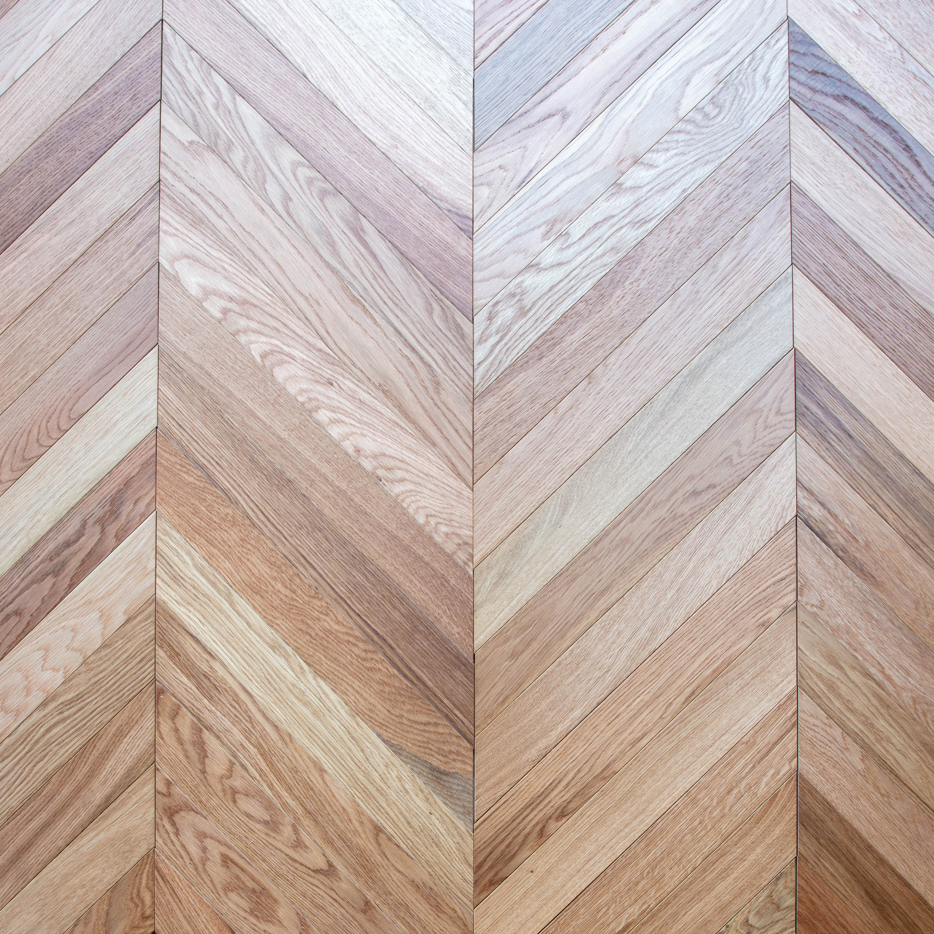 Fiskbensparkett Nordic Floor Ek 1-Stav Chevron Natural 45°