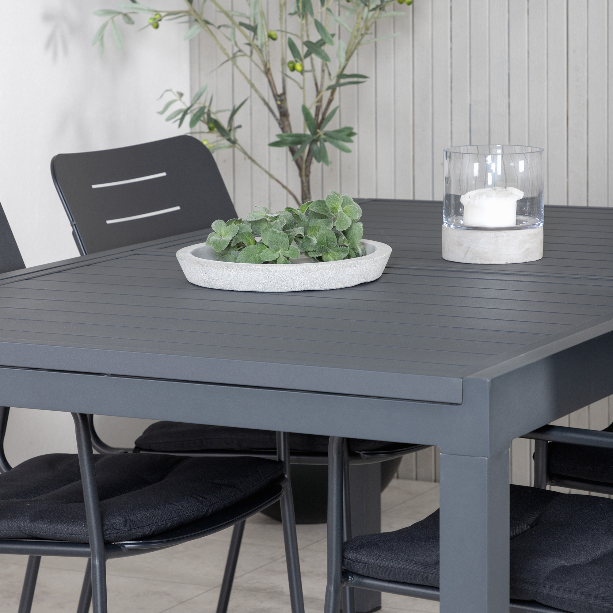 Matgrupp Venture Home Marbella med 4 Nice Stolar