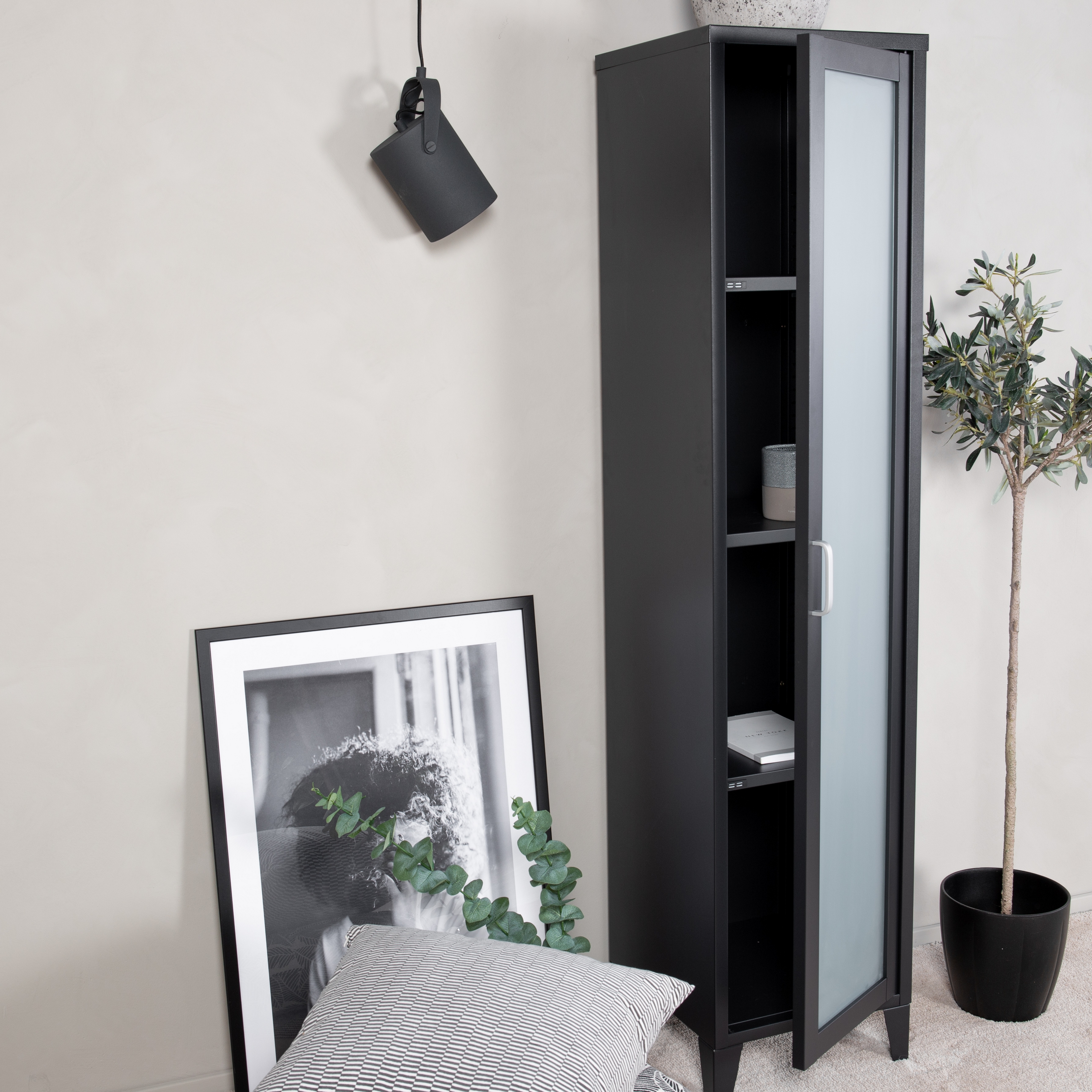 Högskåp Venture Home Acero Svart Förvaringsmöbel 150 cm