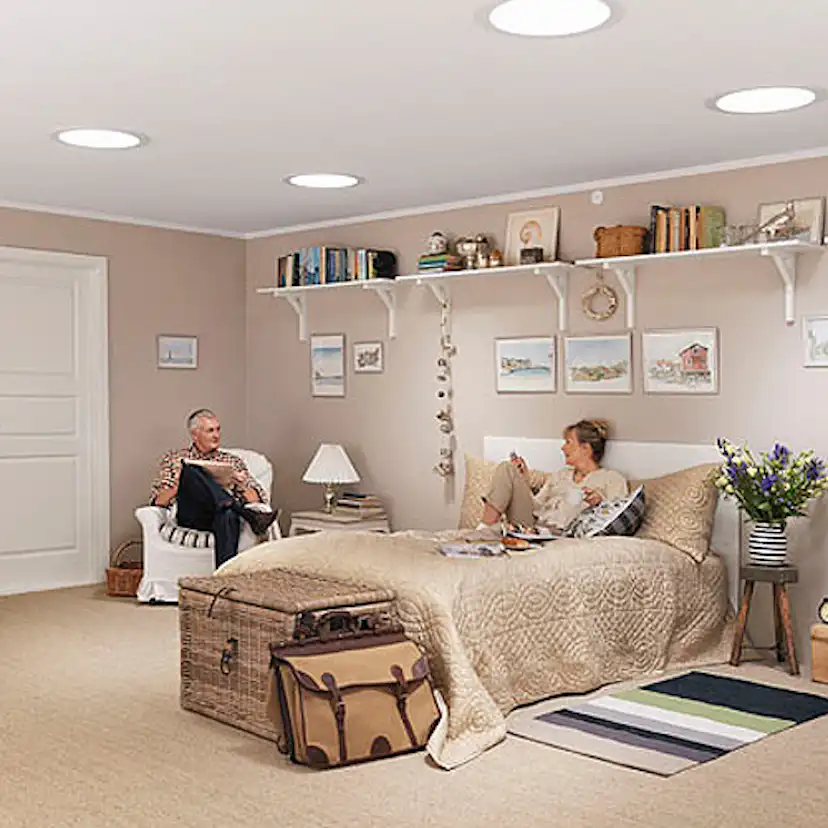 Ljustunnel Velux TWR för Profilerat Tak Fast Rör