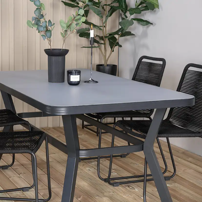 Matgrupp Utomhus Venture Home Vyn med 4 Lumi Stapelbara Trädgårdsstolar