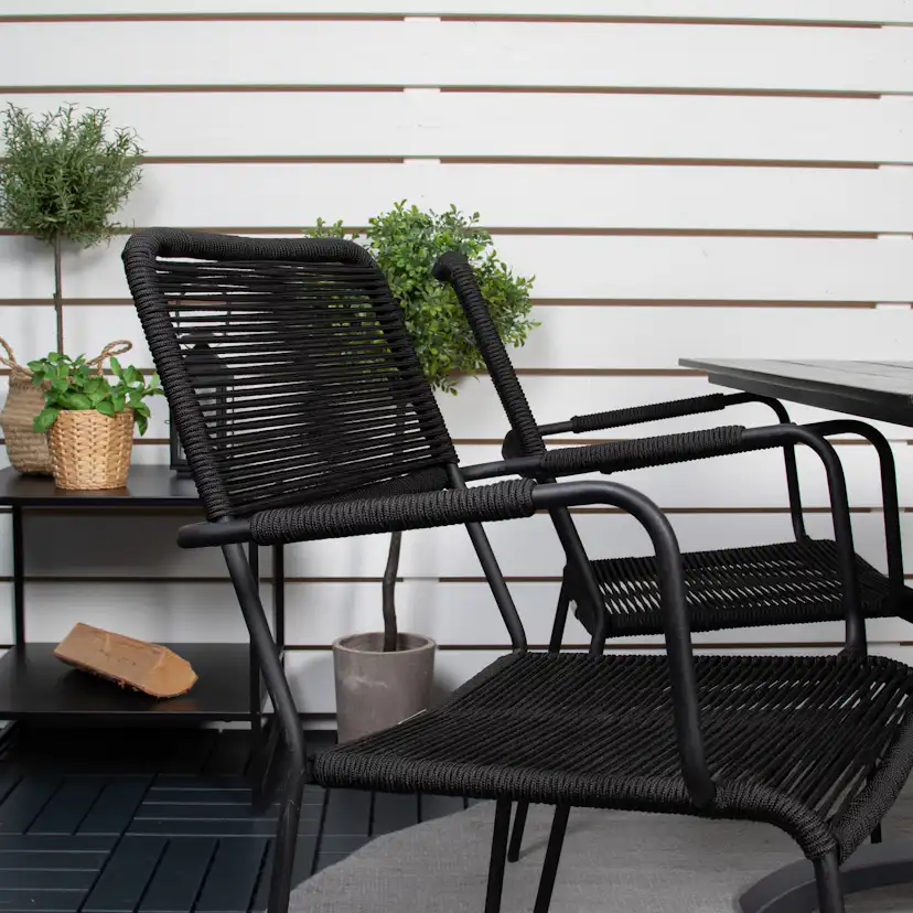 Cafégrupp Venture Home Denzel med 4 Leon Karmstolar