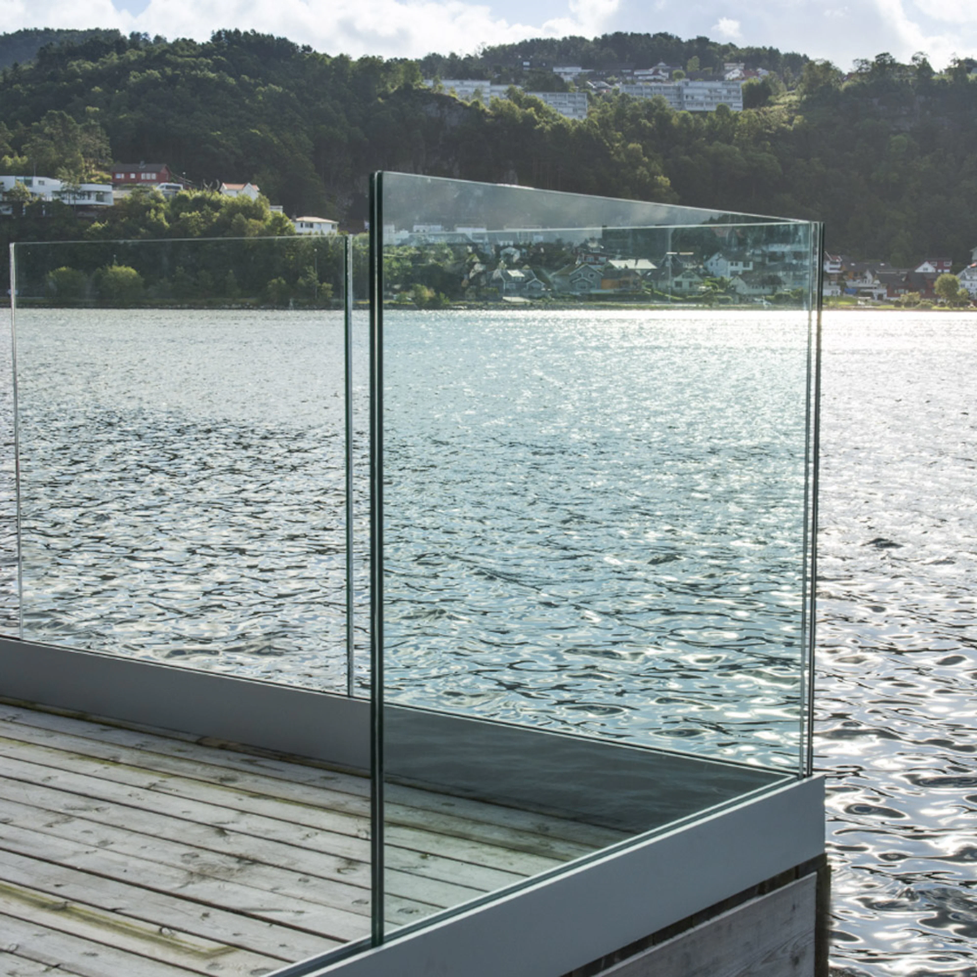 Glasräcke Novoroom Stolpfritt