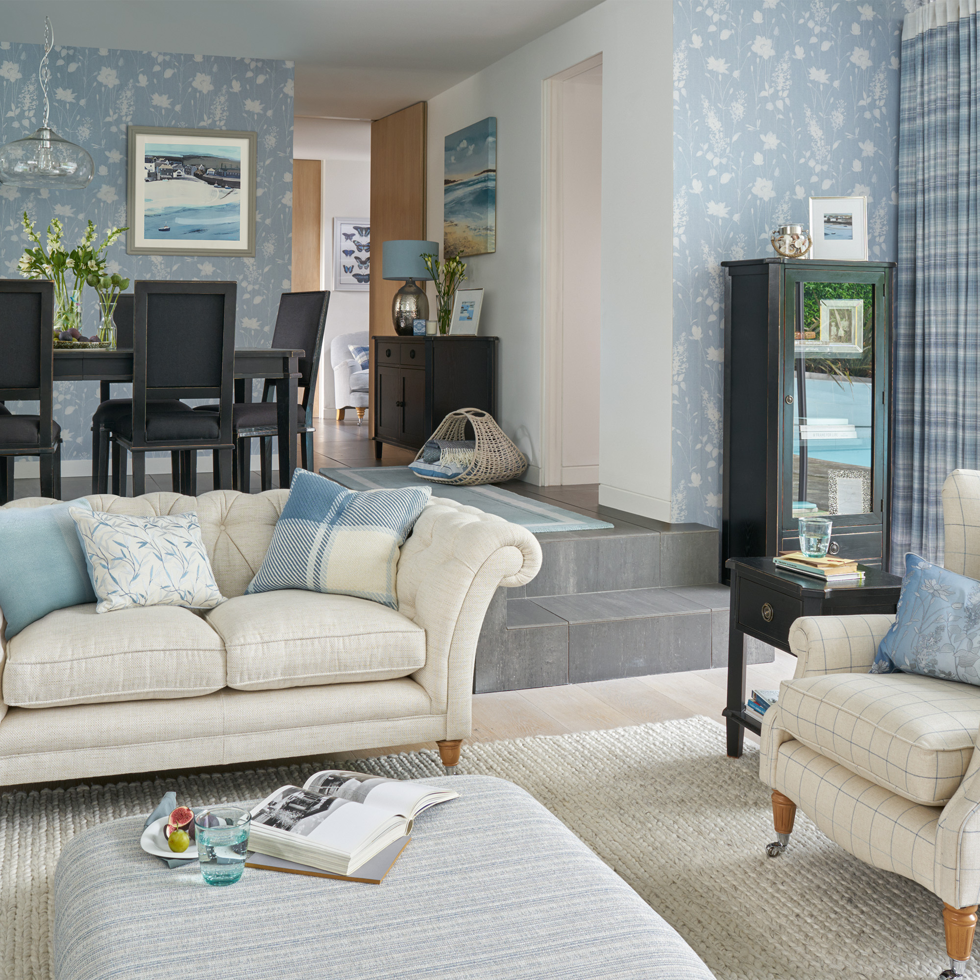 Tapet Laura Ashley Dragonfly Garden Chalk Blue