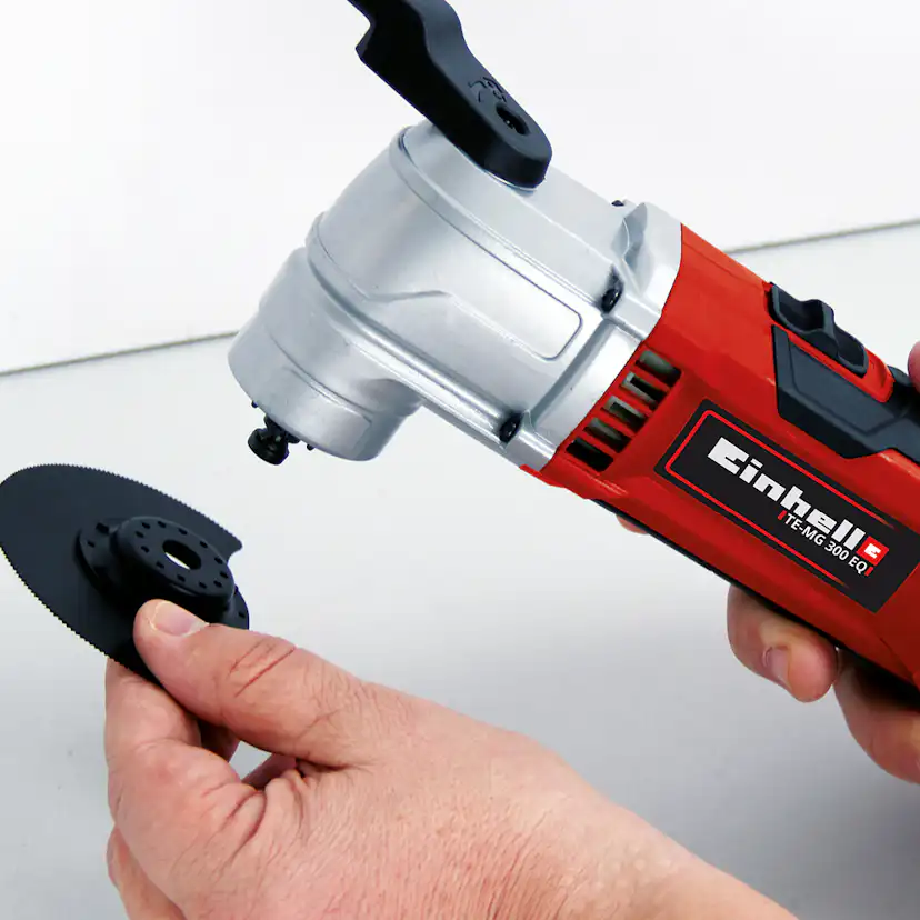 Multiverktyg Einhell TE-MG 300 E med tillbehörskit