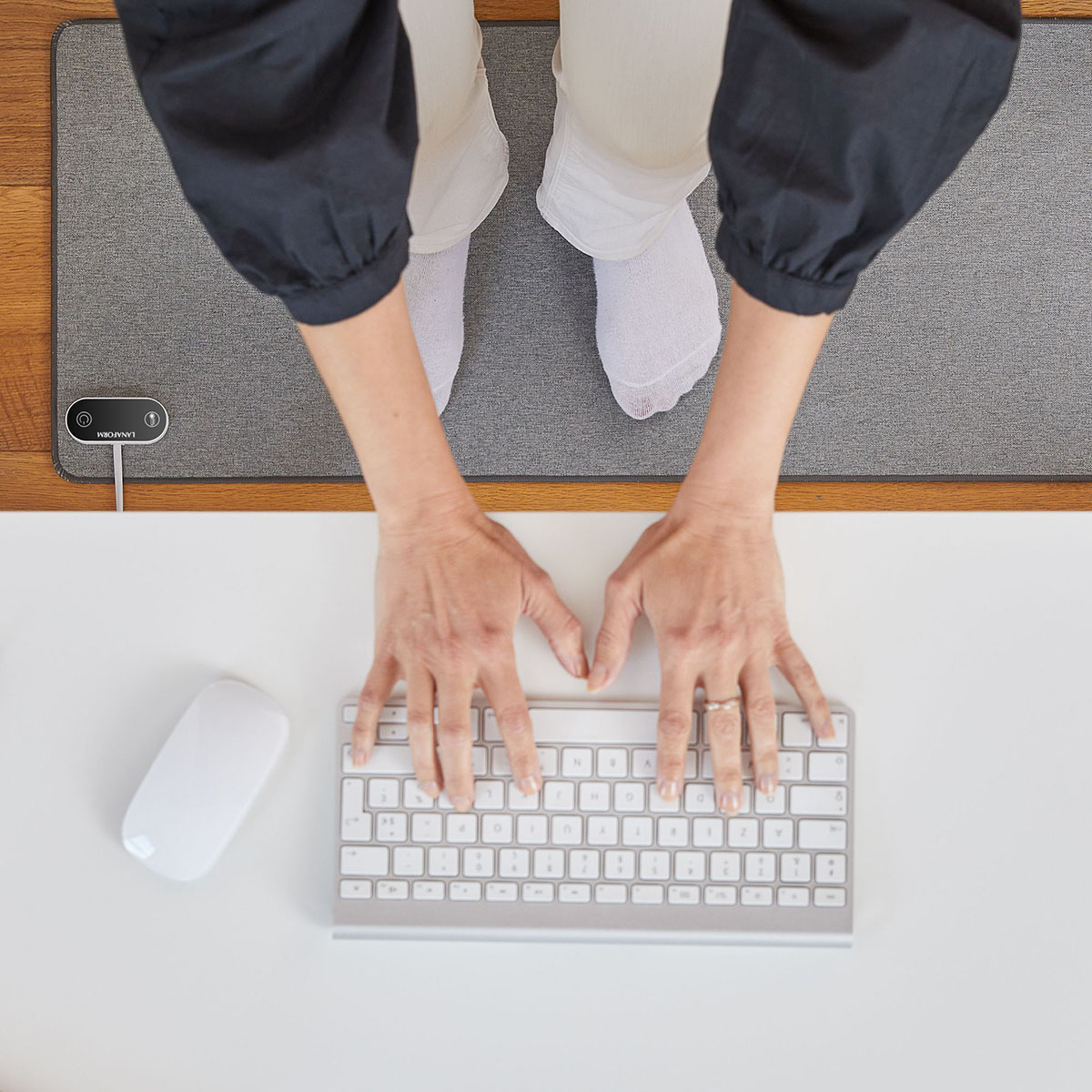 Musmatta och Skrivbordsmatta Lanaform Uppvärmd