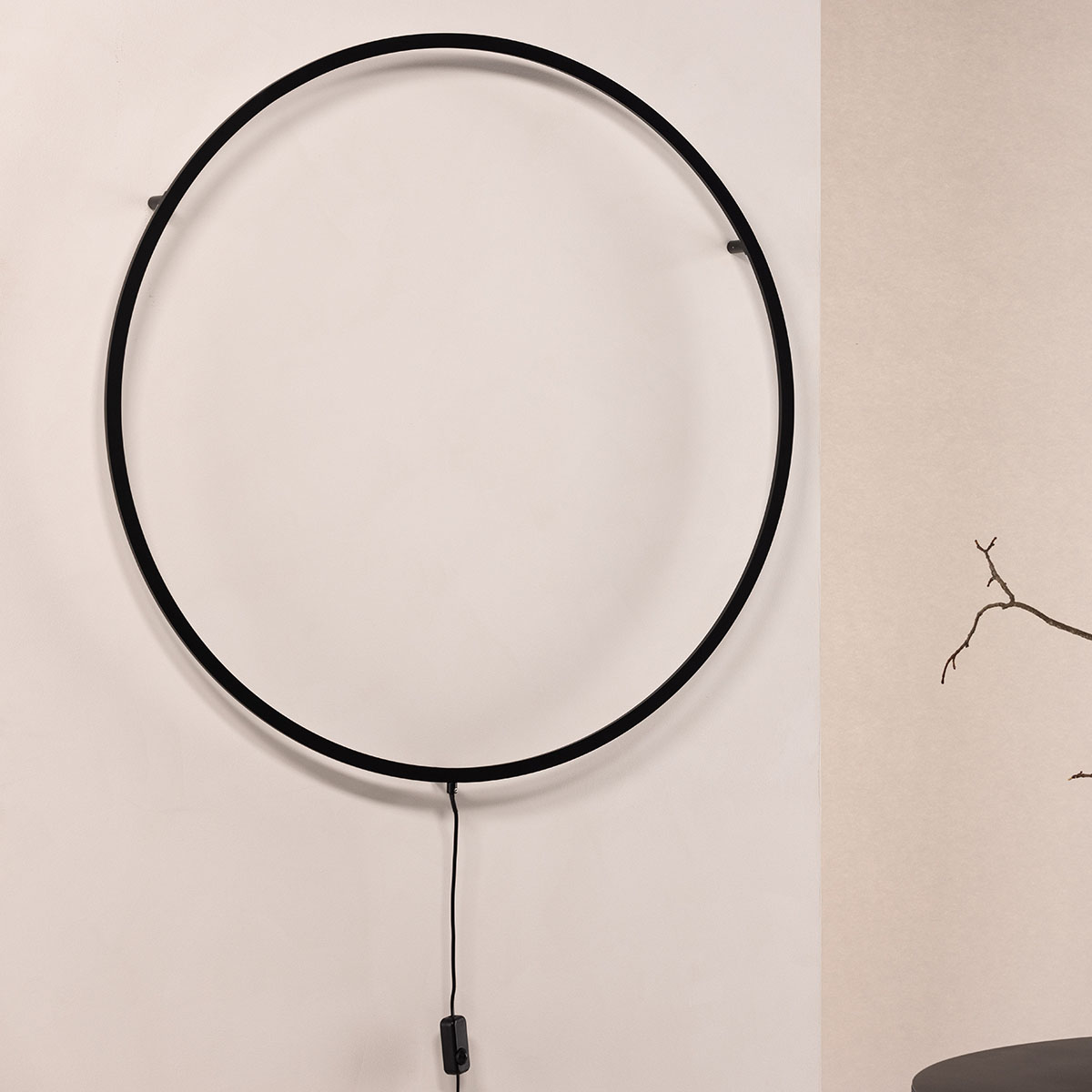 Vägglampa Vind Sörmjöle x Josefin Lustig Svart Aluminium Dimbar