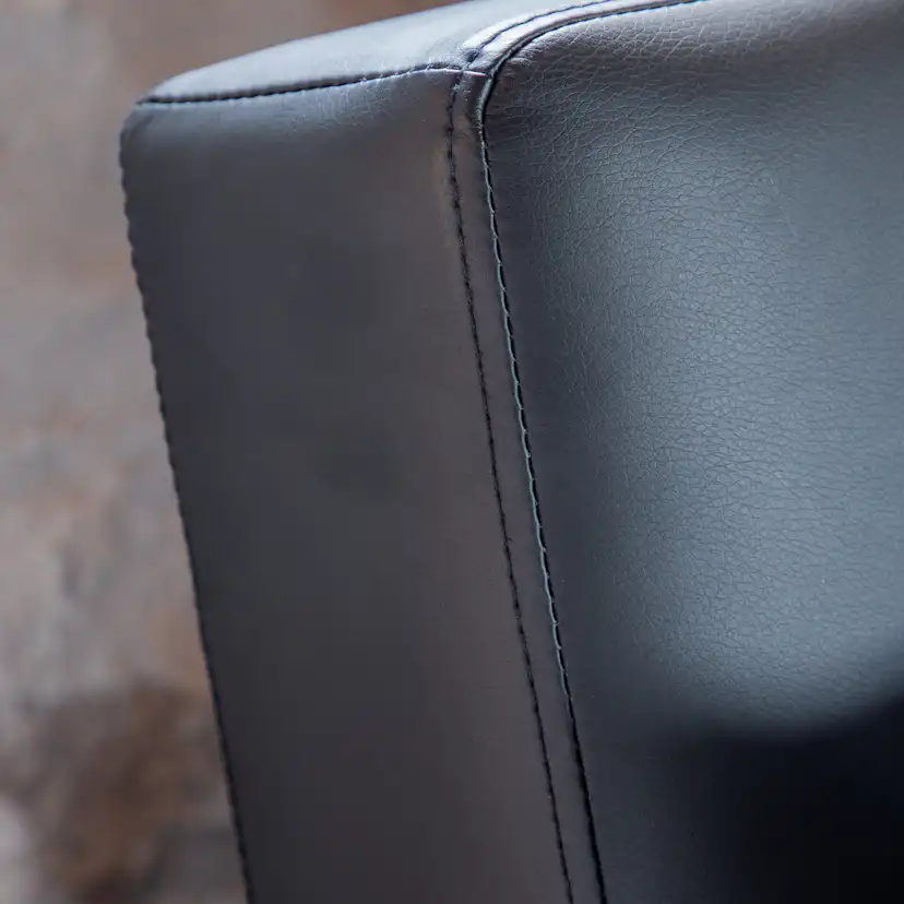 Bäddsoffa Venture Home Bodil Svart Konstläder 2-sitssoffa 180x80x55 cm 1 Sovplats