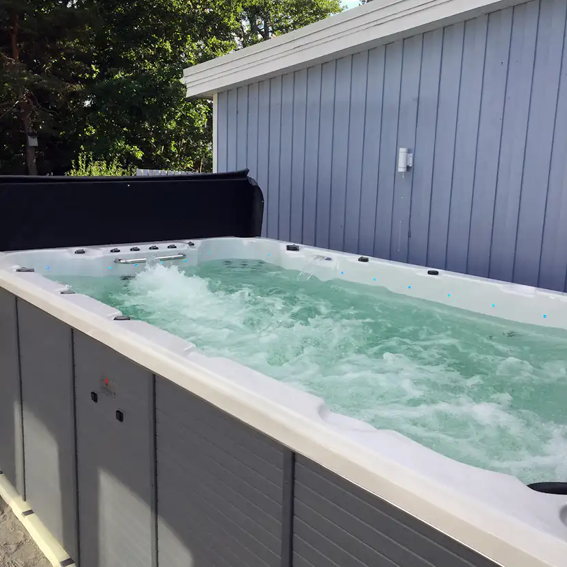 Swimspa DenForm 4,2M Spabad med LED-Lampor för 5 personer