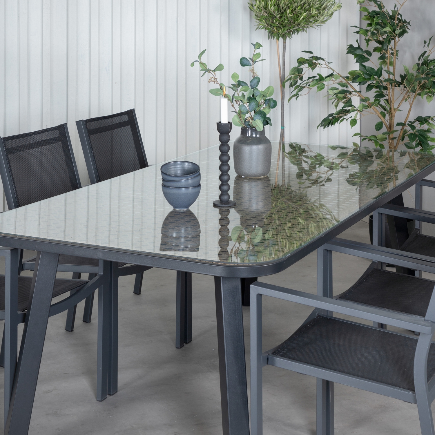 Matgrupp Venture Home Olle med 6 Curz Stapelbara Matstolar