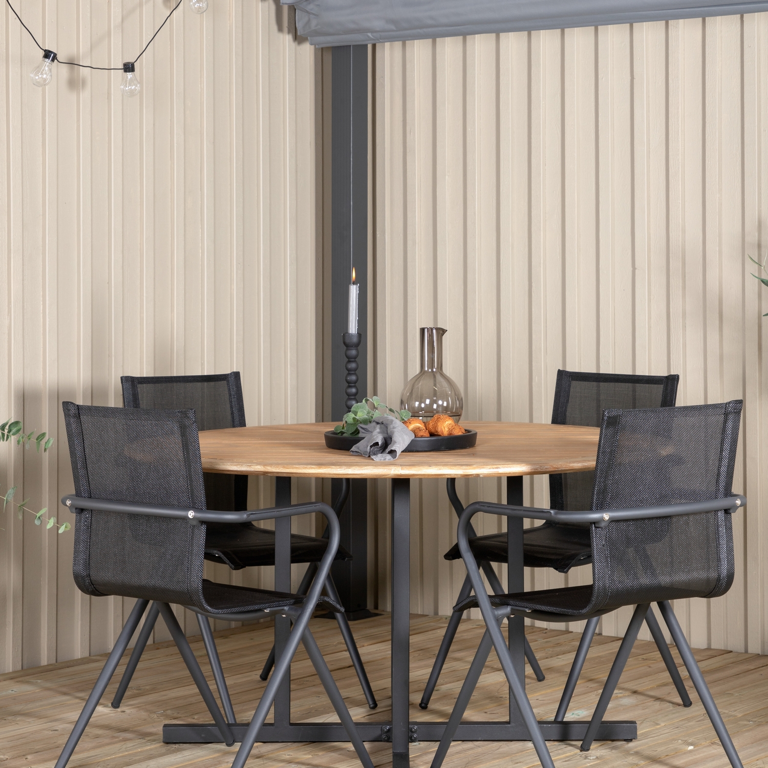 Matgrupp Venture Home Zurc med 4 Anve Matstolar