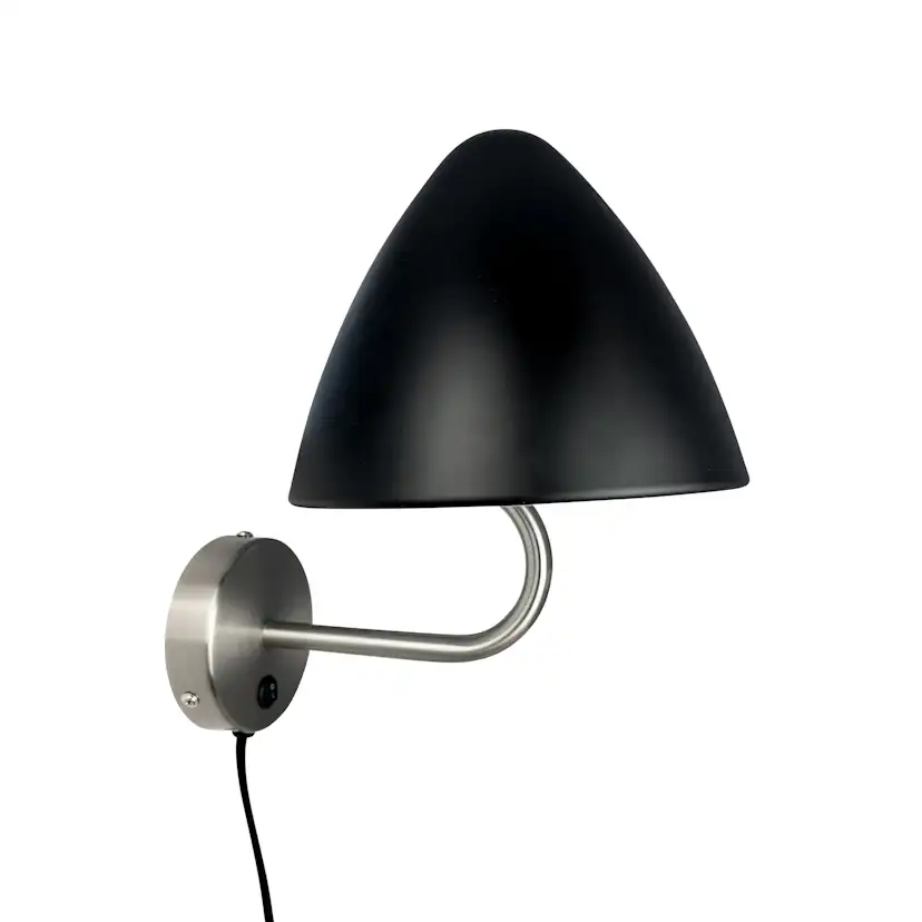 Vägglampa Dyberg Larsen Oulu