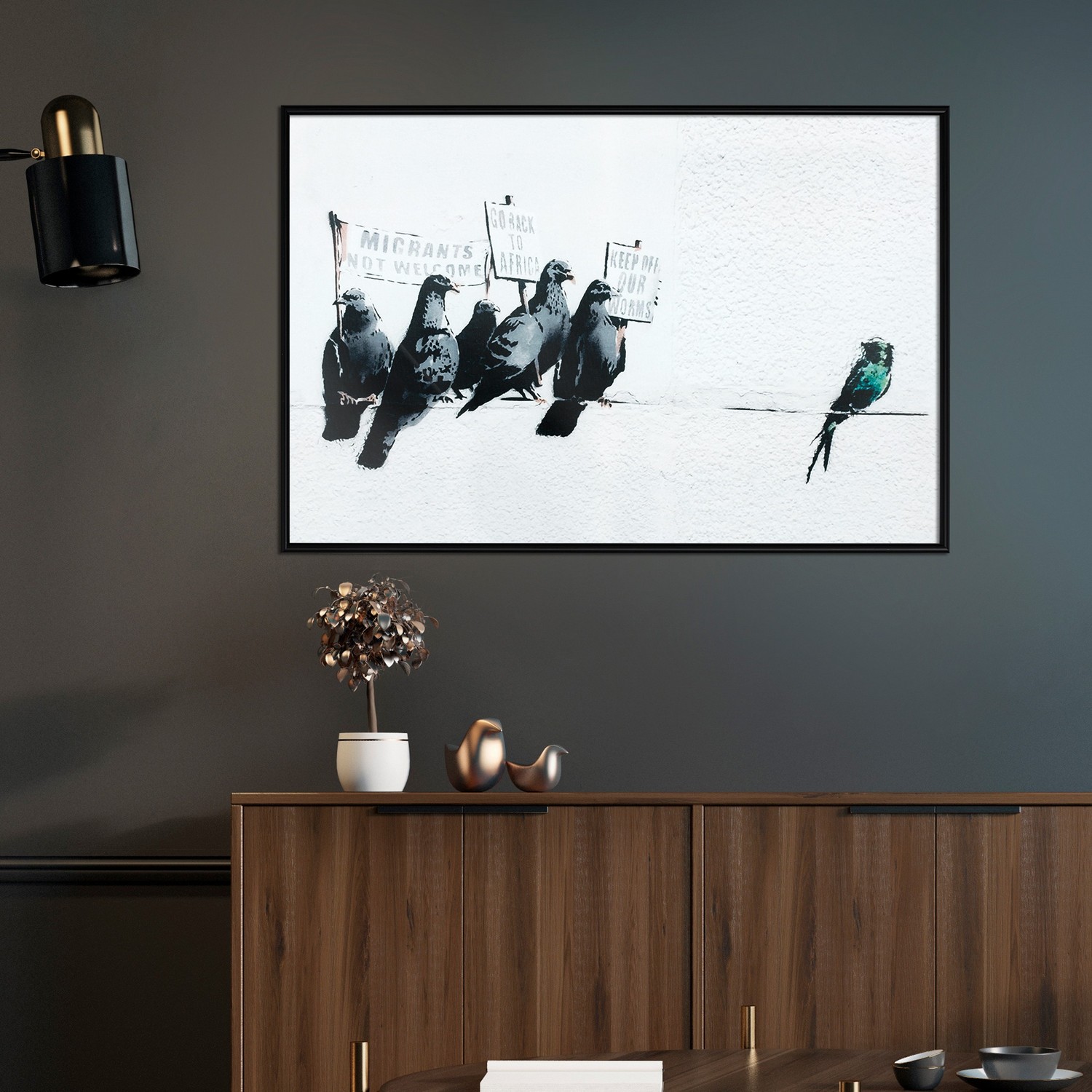 Affisch - Xenophobic Pigeons [Poster] 60x40 Svart ram, 60x40 cm