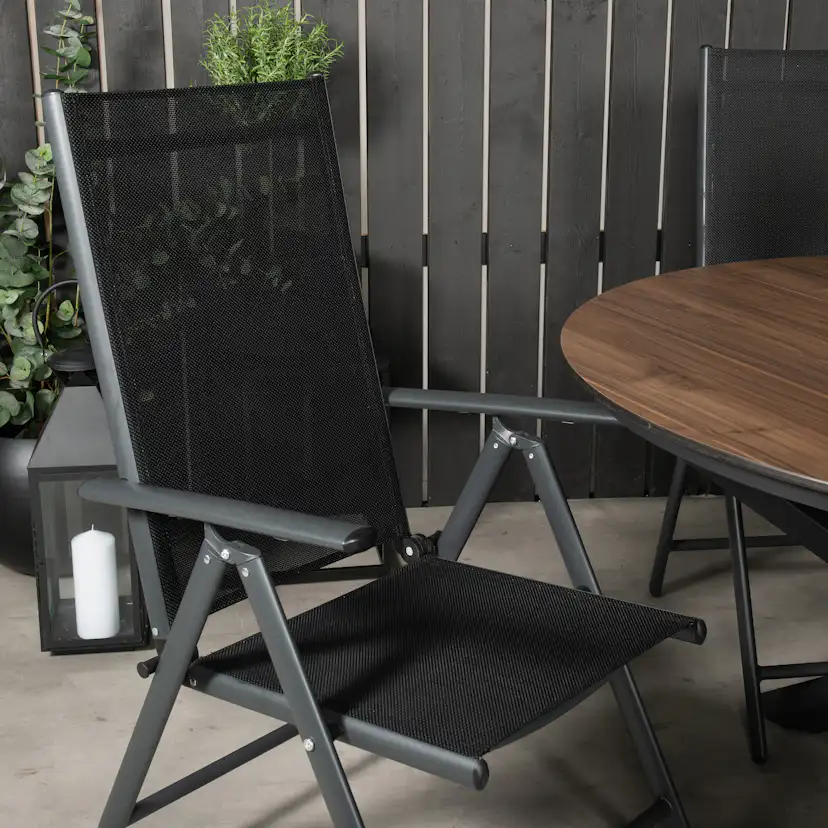 Matgrupp Venture Home Lea Ø 120 med 4 Bront Stolar