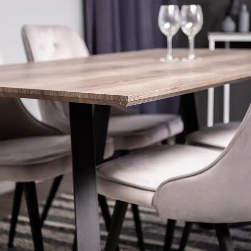 Matgrupp Venture Home Madde med 4 Vera Stolar Sammet
