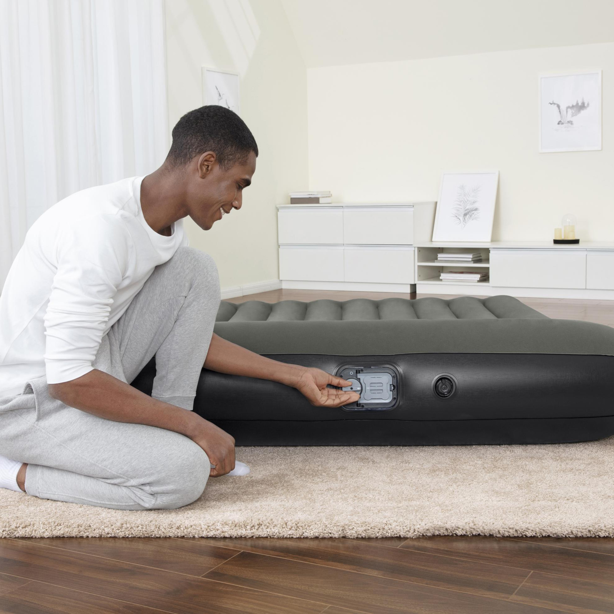 Uppblåsbar madrass Bestway Inbyggd Batteridriven Pump Tritech Airbed