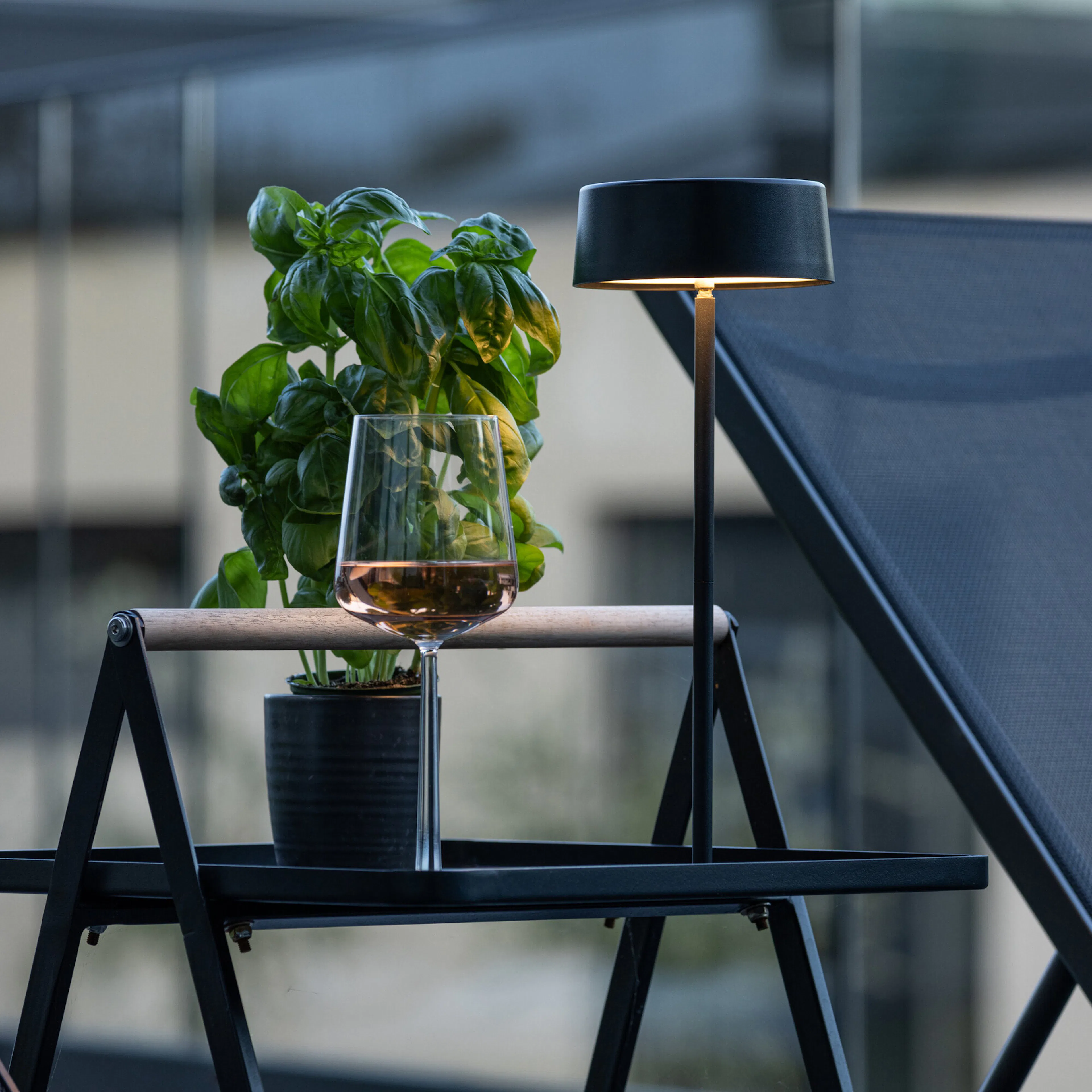 Bordslampa Venture Home Tern