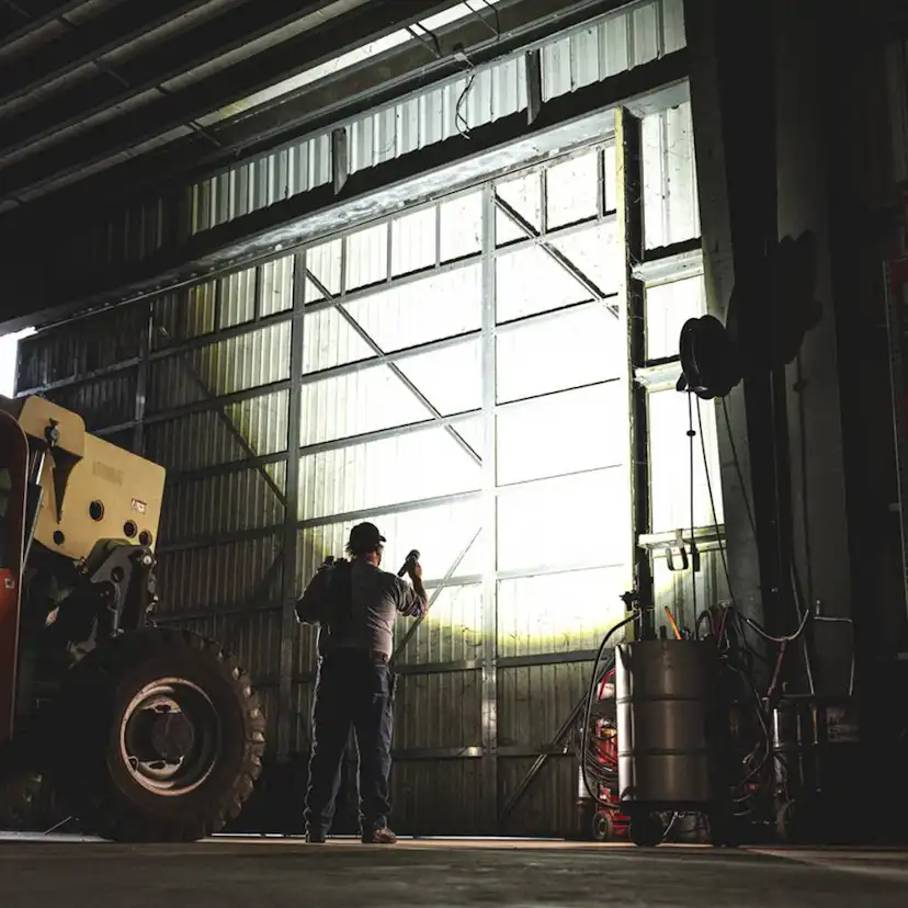 Uppladdningsbar Coast XP40R Ficklampa med PowerIQ Real-time Display 8000 lumen