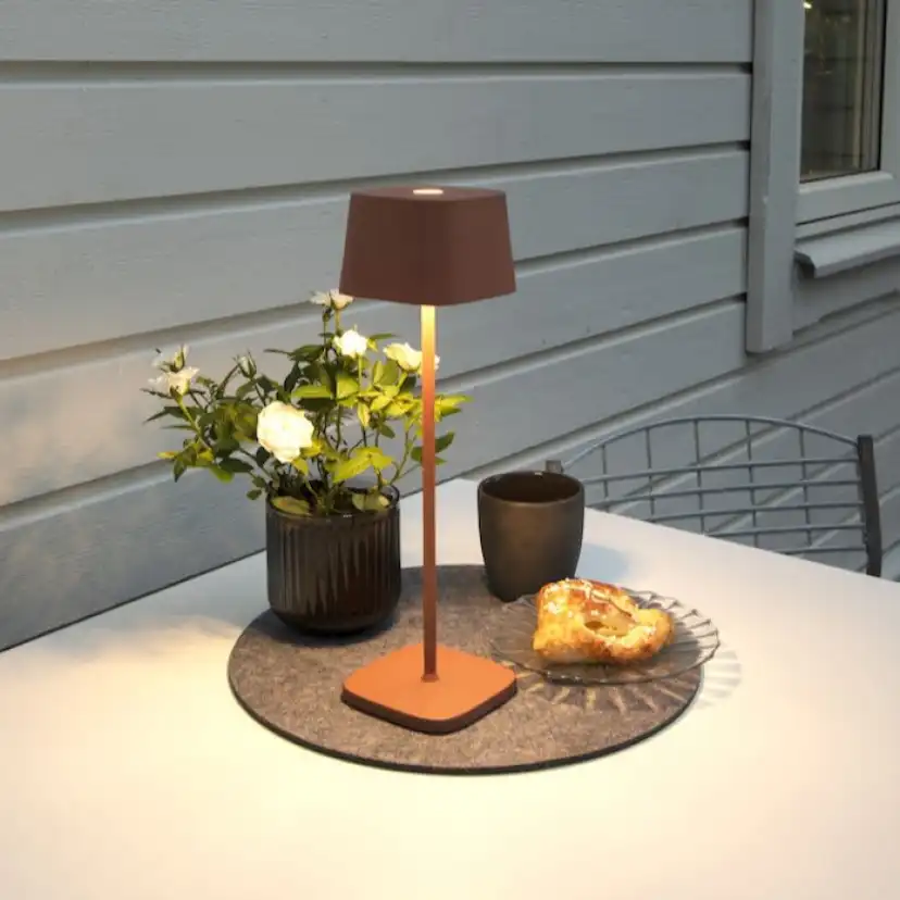 Capri bordslampa terrac. USB Terracotta