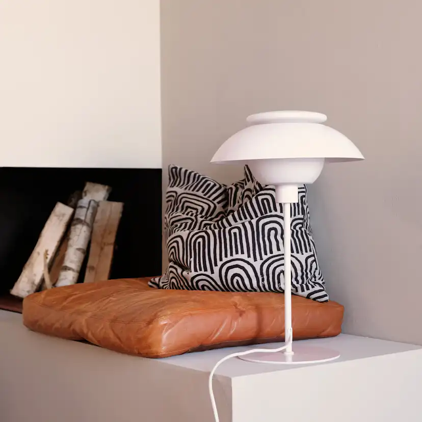 Bordslampa Dyberg Larsen Opus