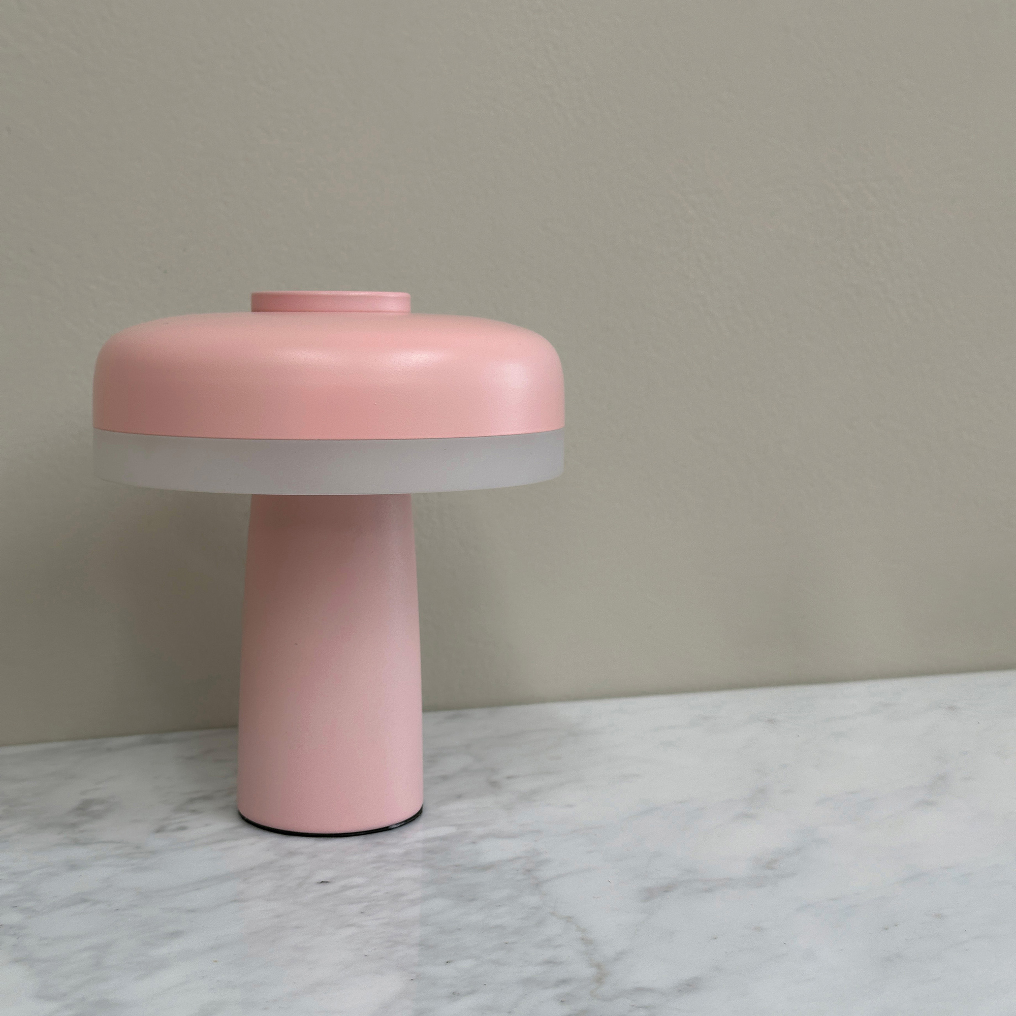Portabel Bordslampa Dyberg Larsen Porter LED Uppladdningsbar Rosa