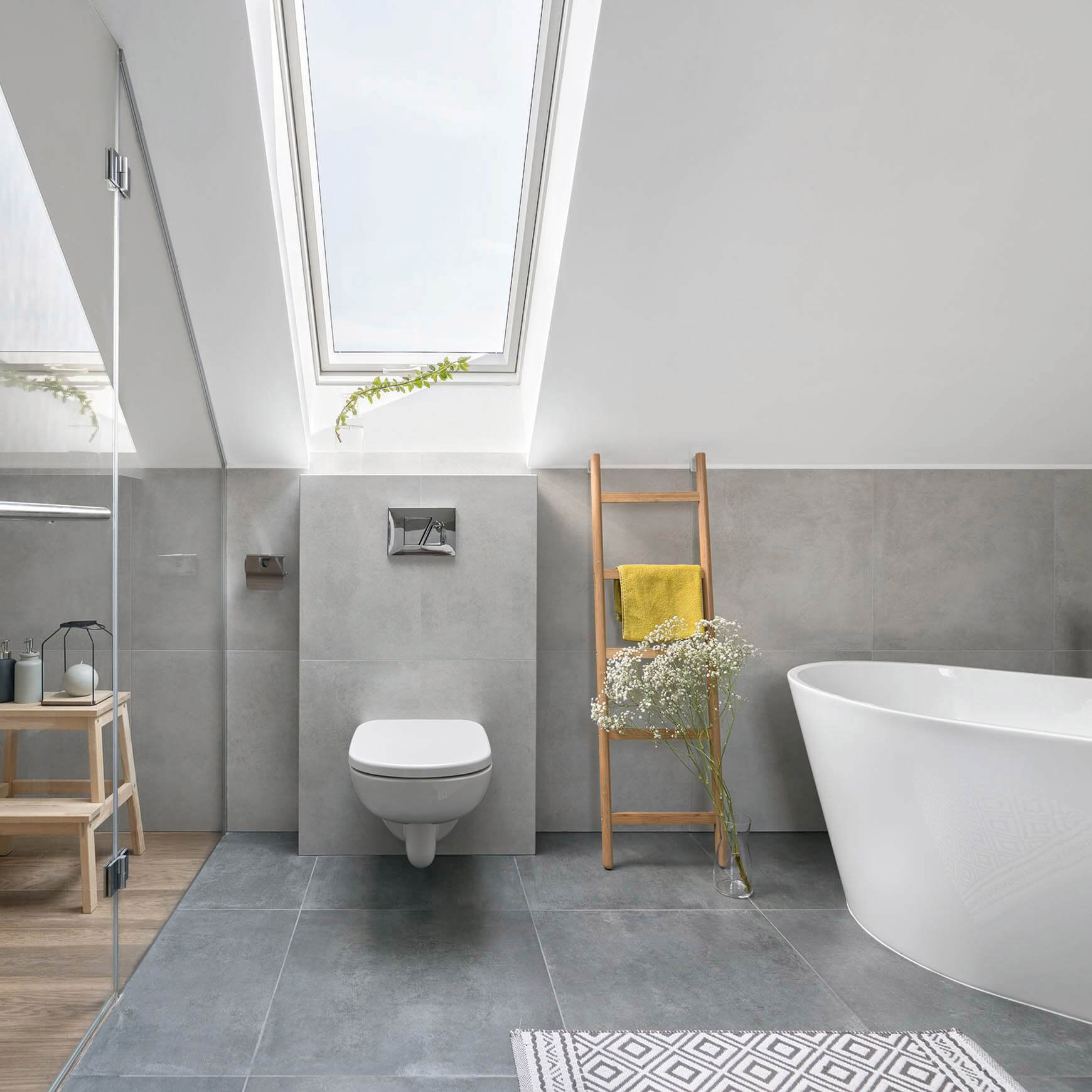 Takfönster Fakro PVC Pivåhängt 2-Glas Lagerfört