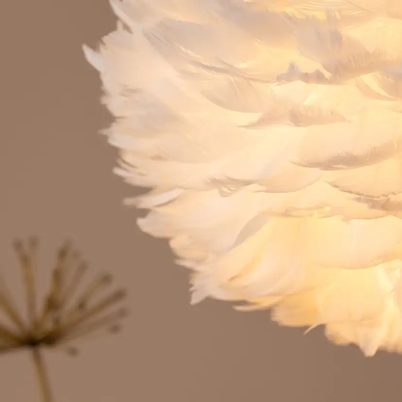 Nicola - Small Pendant Lamp - White / White artificial feath Vit