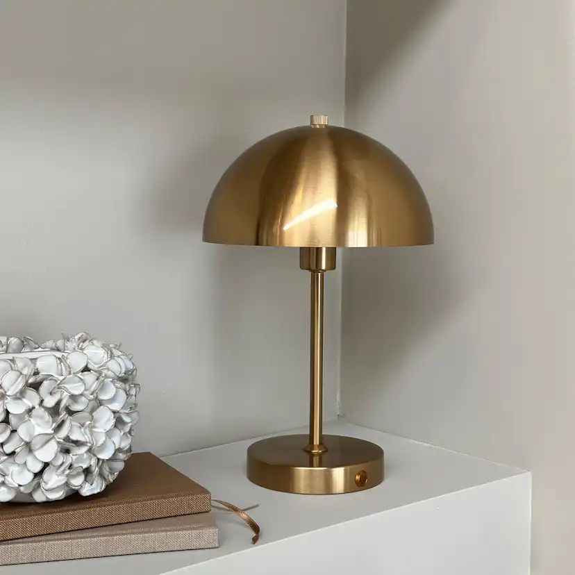 Portabel Bordslampa Dyberg Larsen Stockholm LED Uppladdningsbar