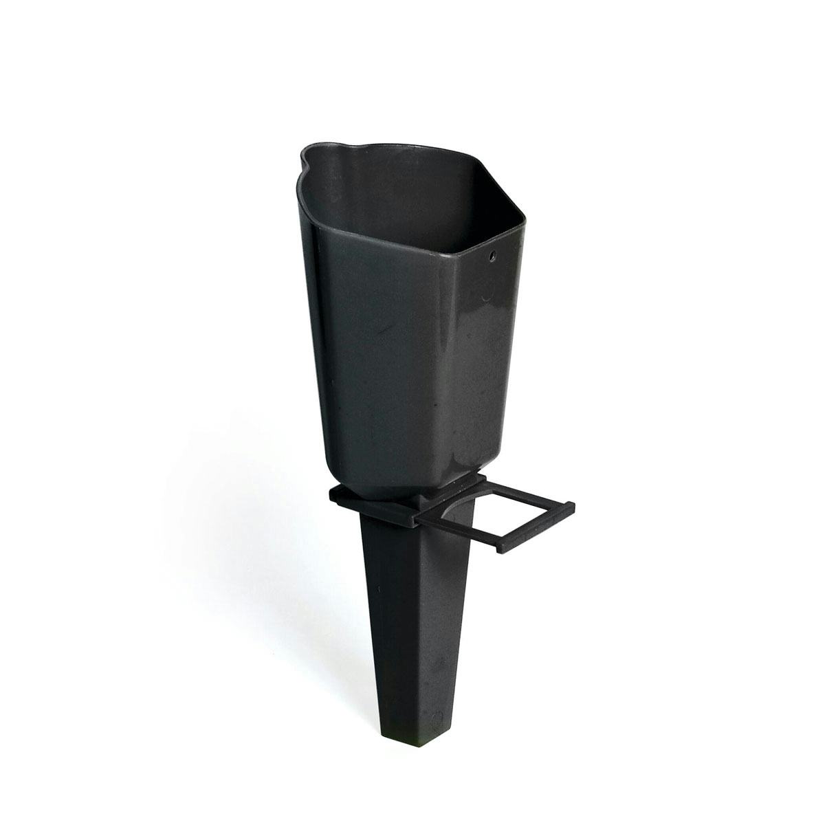 Skopa Nelson Garden för Foder