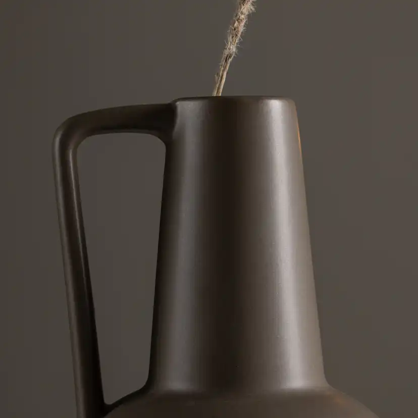 Lane Vase - Matte Brown - 15*15*22cm Svart