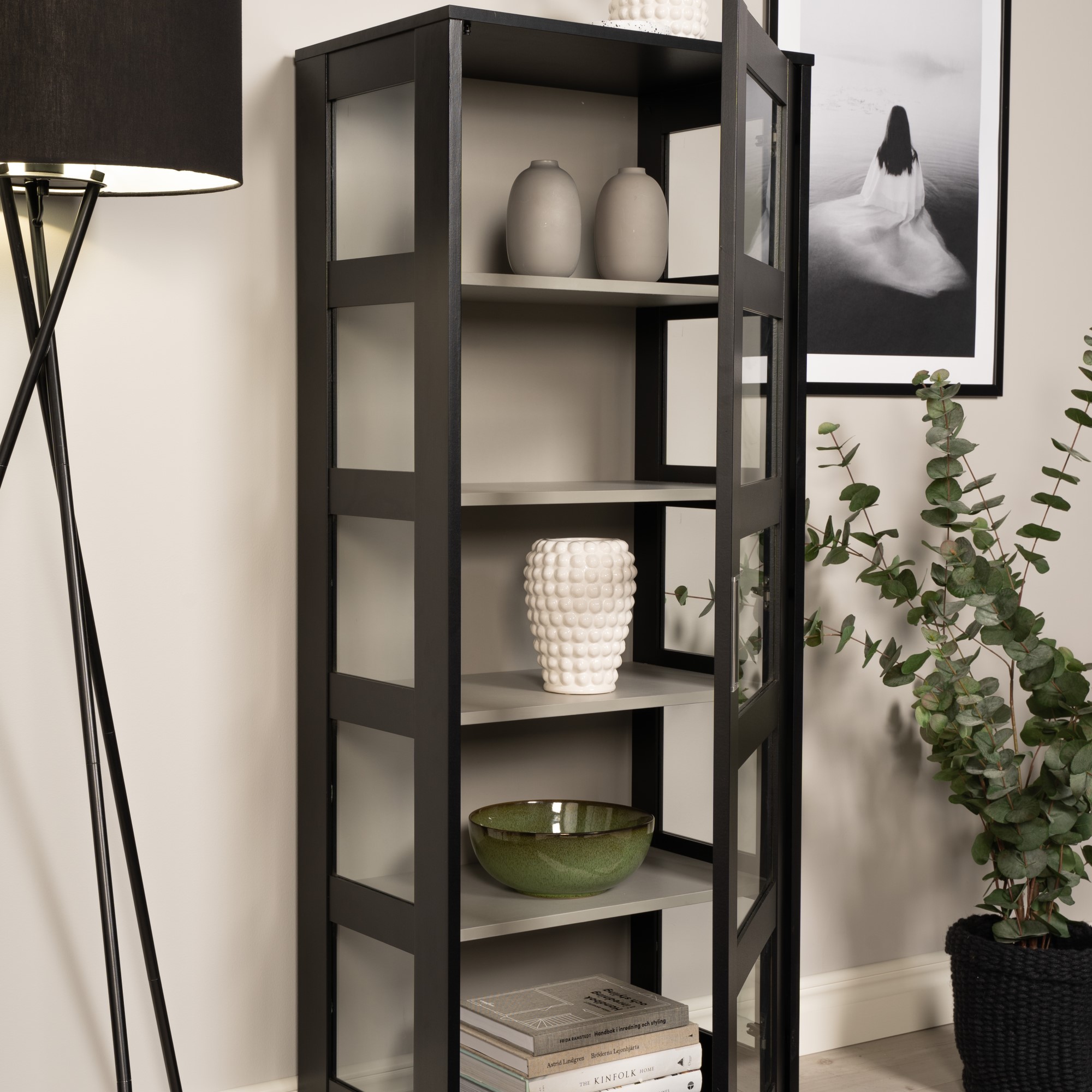 Högskåp Venture Home Lock