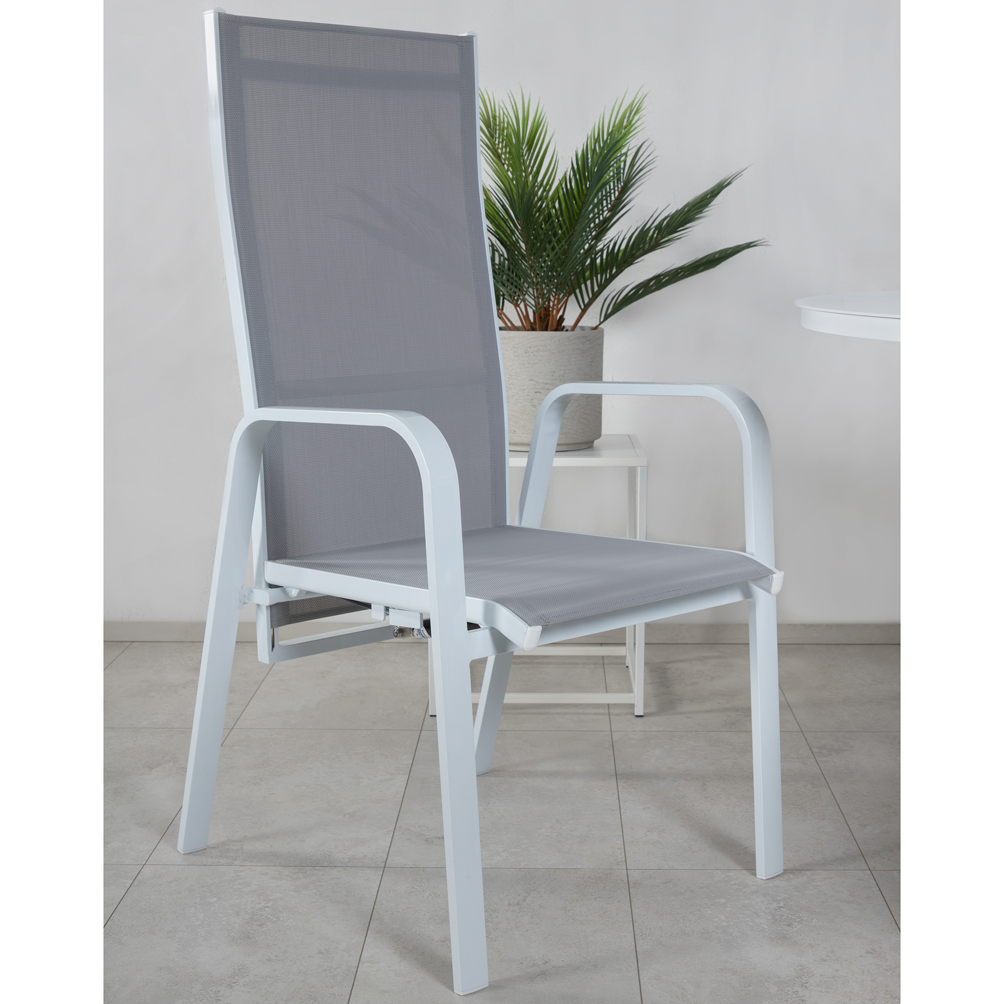 Alma Dining Table - White Alu - ø120cm+Copacabana Recliner C Vit