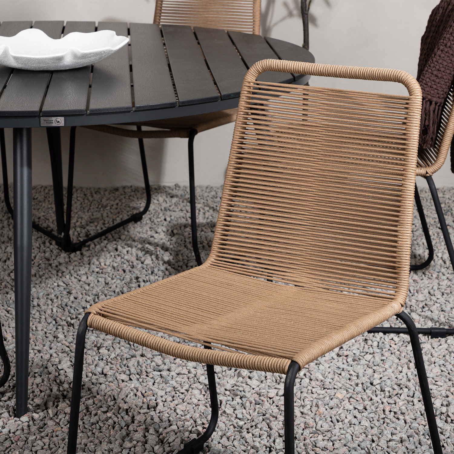 Break - Dining Table Round- Black / Black - Alu / Aintwood - Latte