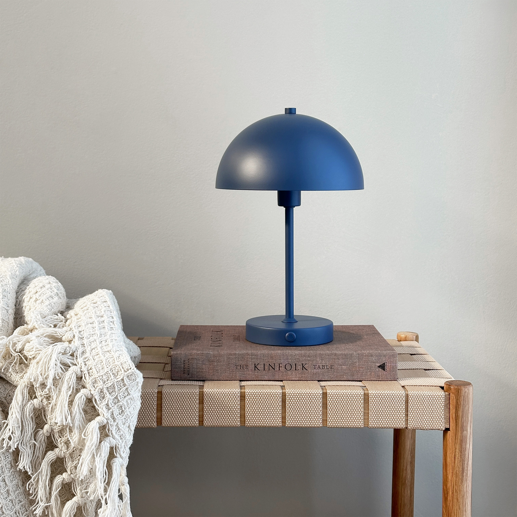 Portabel Bordslampa Dyberg Larsen Stockholm LED Uppladdnings Blå