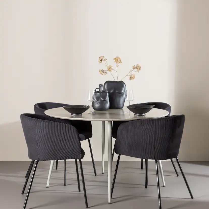 Matgrupp Venture Home Plaza Ø120 med 4 st Berit Stolar