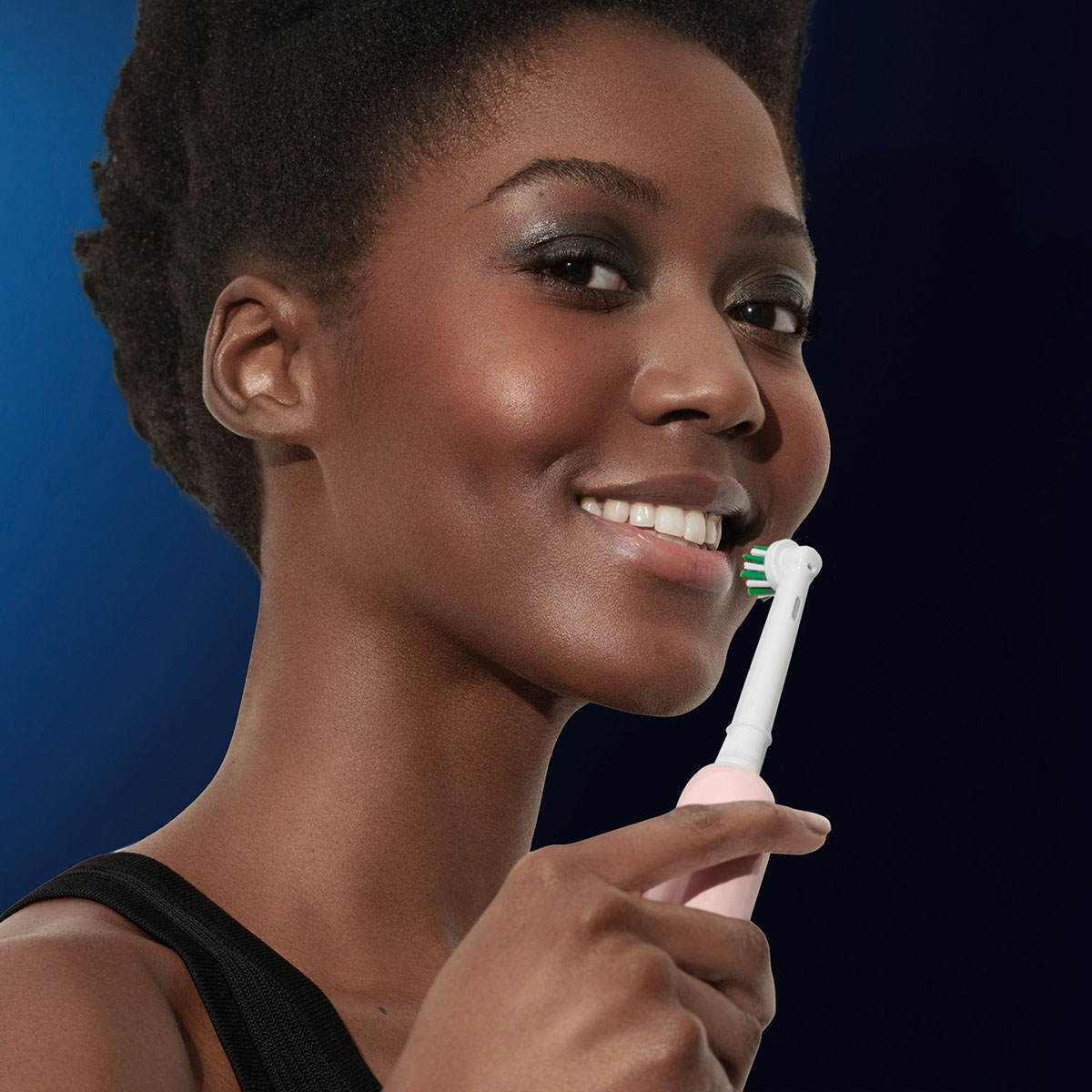 Eltandborste Oral-B Pro1 + Extra Refill