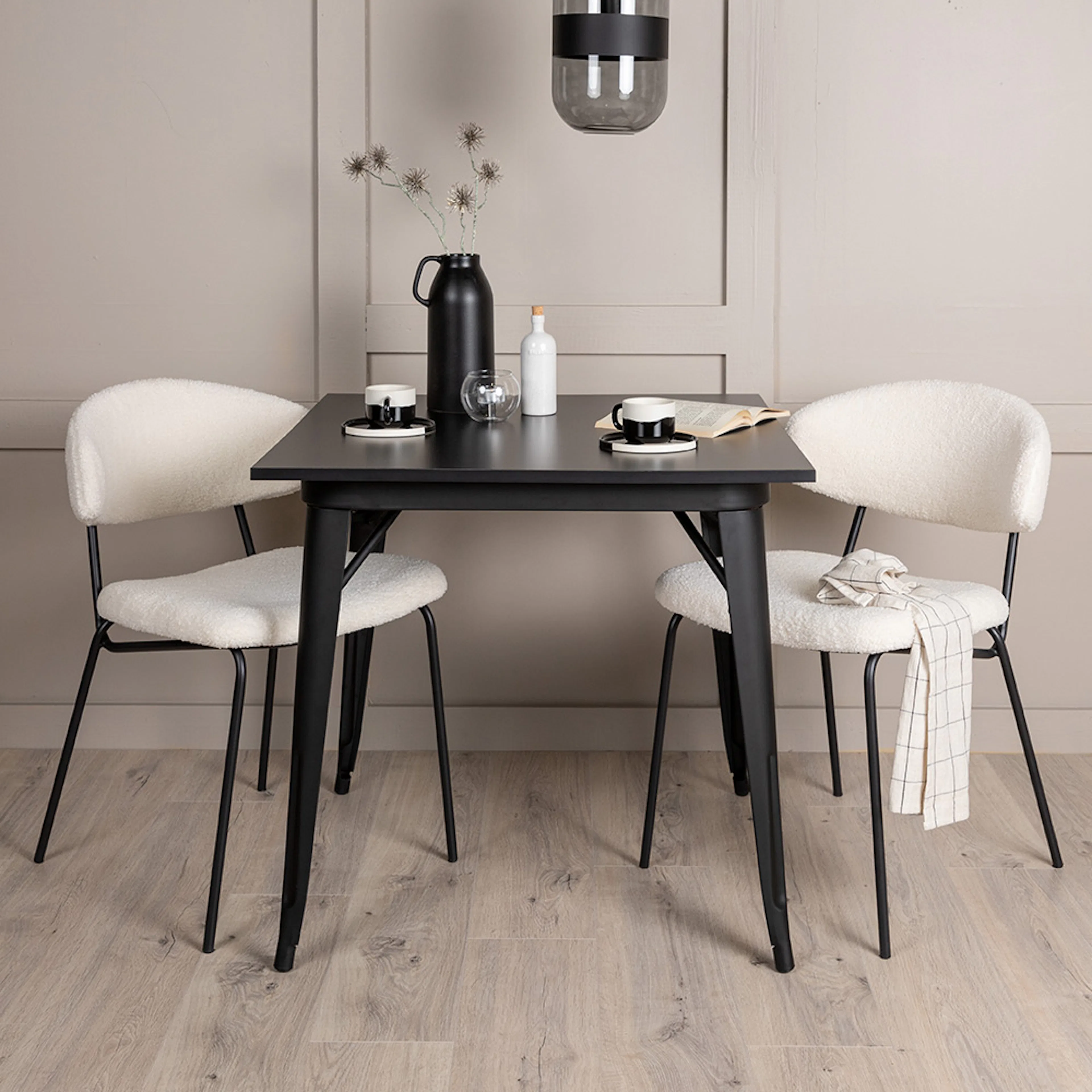 Matgrupp Venture Home Tempe med 2 Chico Stolar