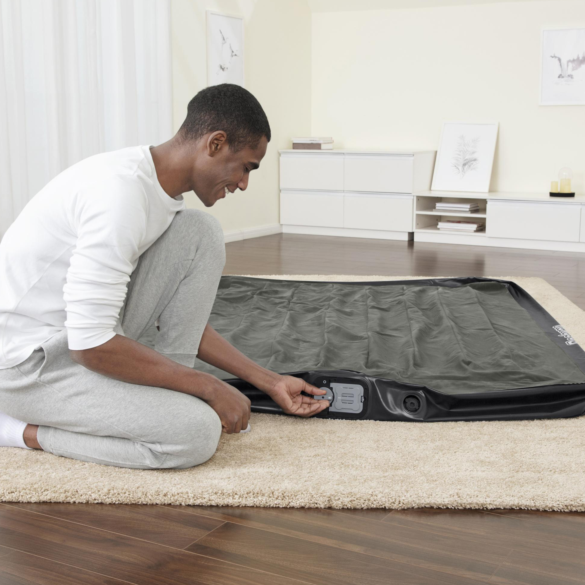 Uppblåsbar madrass Bestway Inbyggd Batteridriven Pump Tritech Airbed