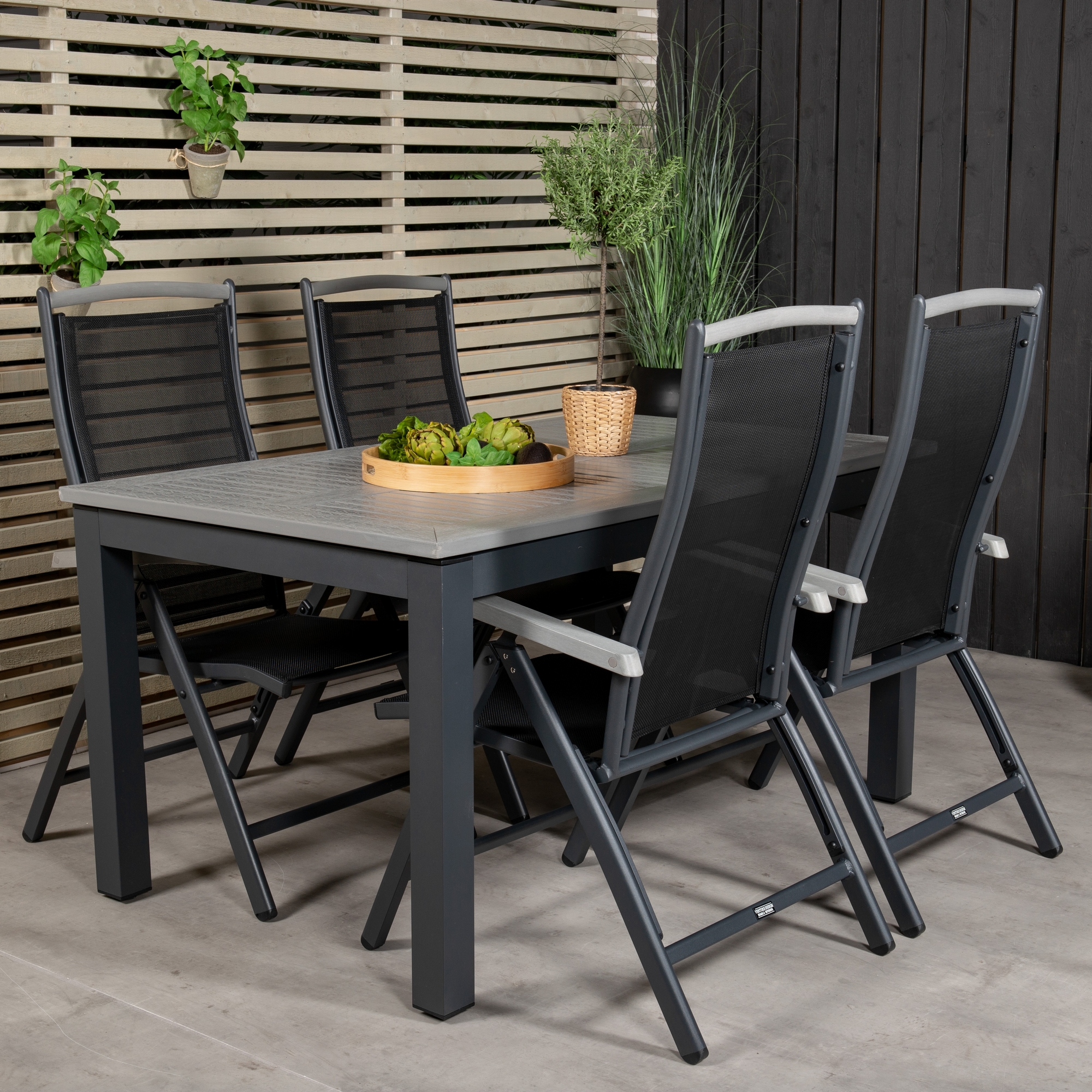 Albany Dining Table 160/240*100 - Svart Alu / Grey Aintwood+ Svart/Grå