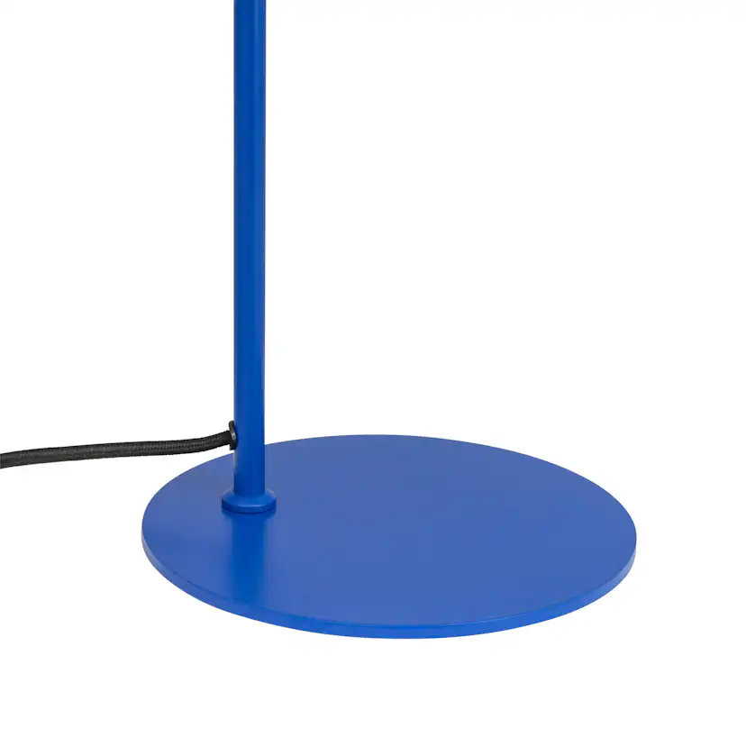 Bordslampa Dyberg Larsen Cale Mörkblå
