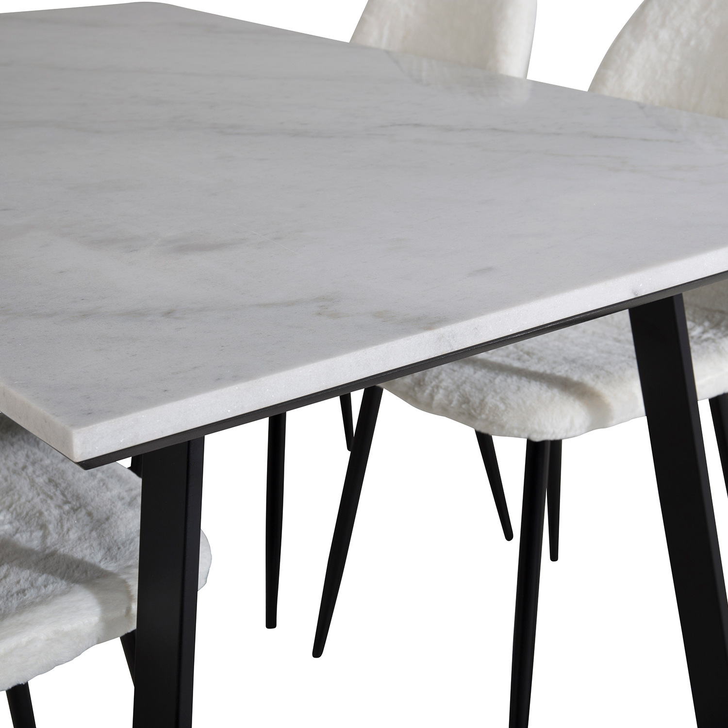 Matgrupp Venture Home Estelle 140 med 4 Pooya Stolar